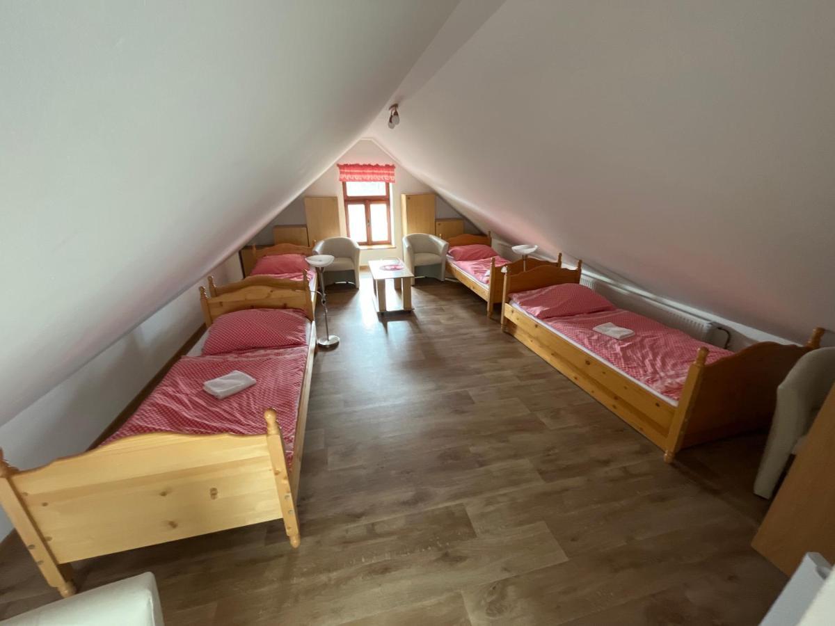 Hotel Sokoli Hnizdo Hlaska Exterior foto